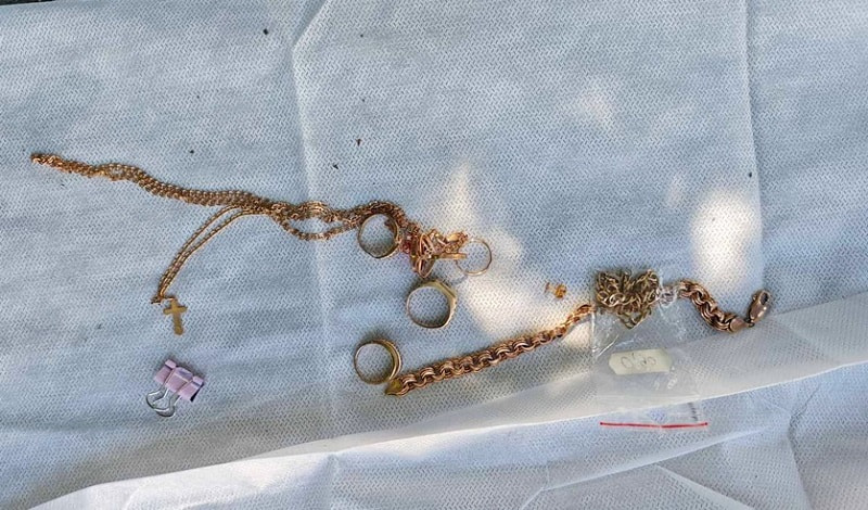 золотые украшения.jpg