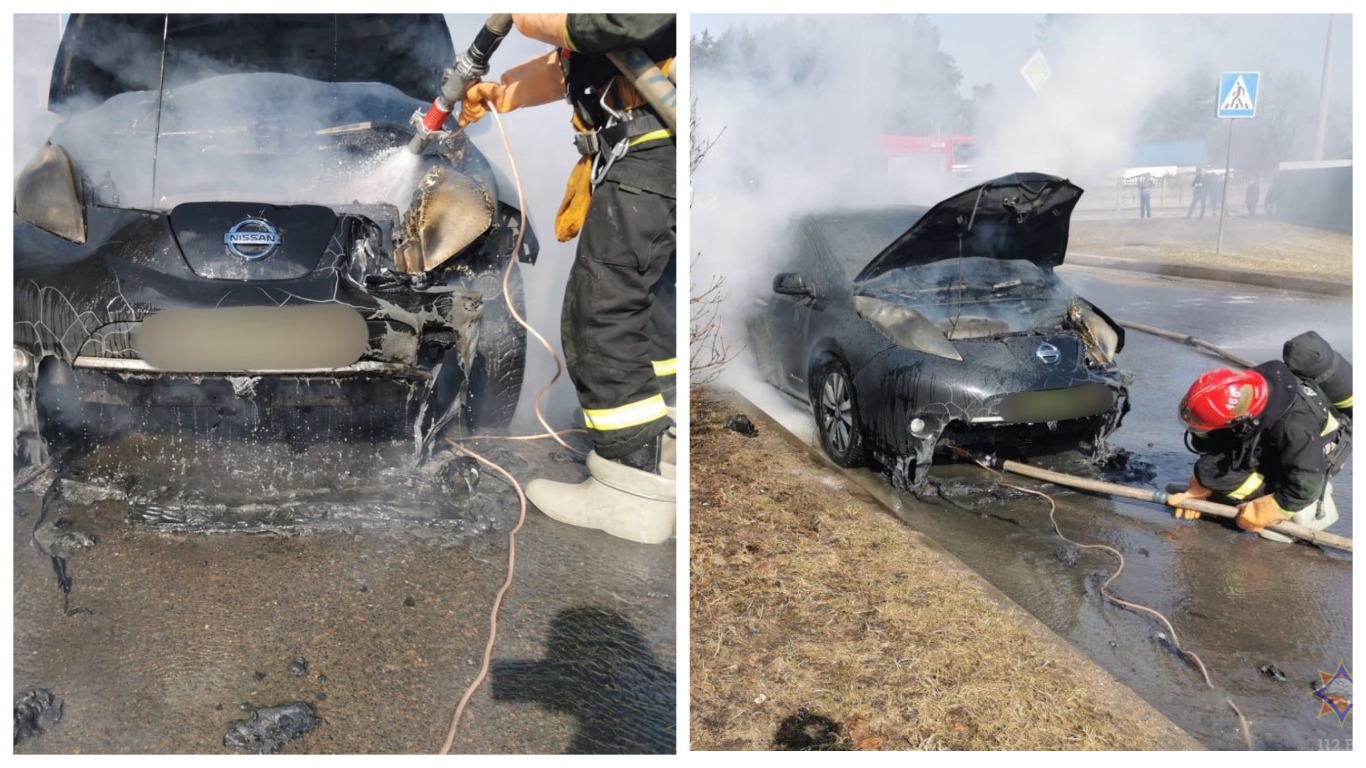 В Минске открытым пламенем горел электромобиль Nissan Leaf.jpg