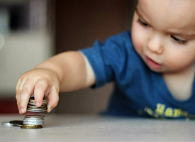 Детские пособия вырастут с ноября в Беларуси