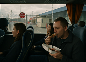 Куриные ноги, чесночная аджика, иконка и 16 часов в автобусе: Как минчанка Оксана пробиралась в Европу