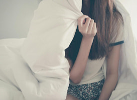 “Гниение в постели”: почему зумеры и альфа проводят выходные под одеялом